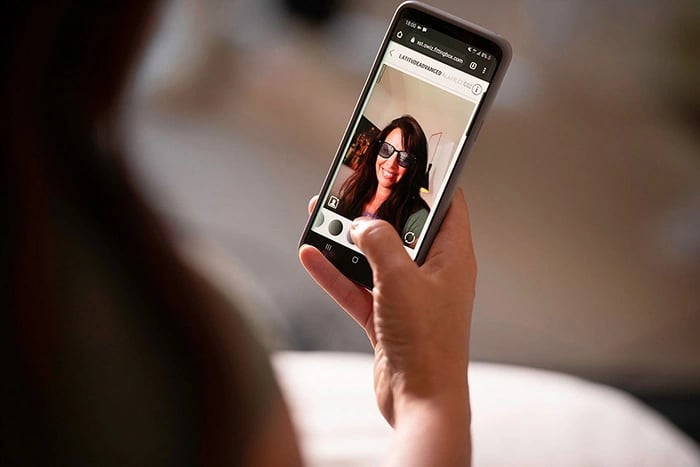 Try glasses lens virtually and easily on your device